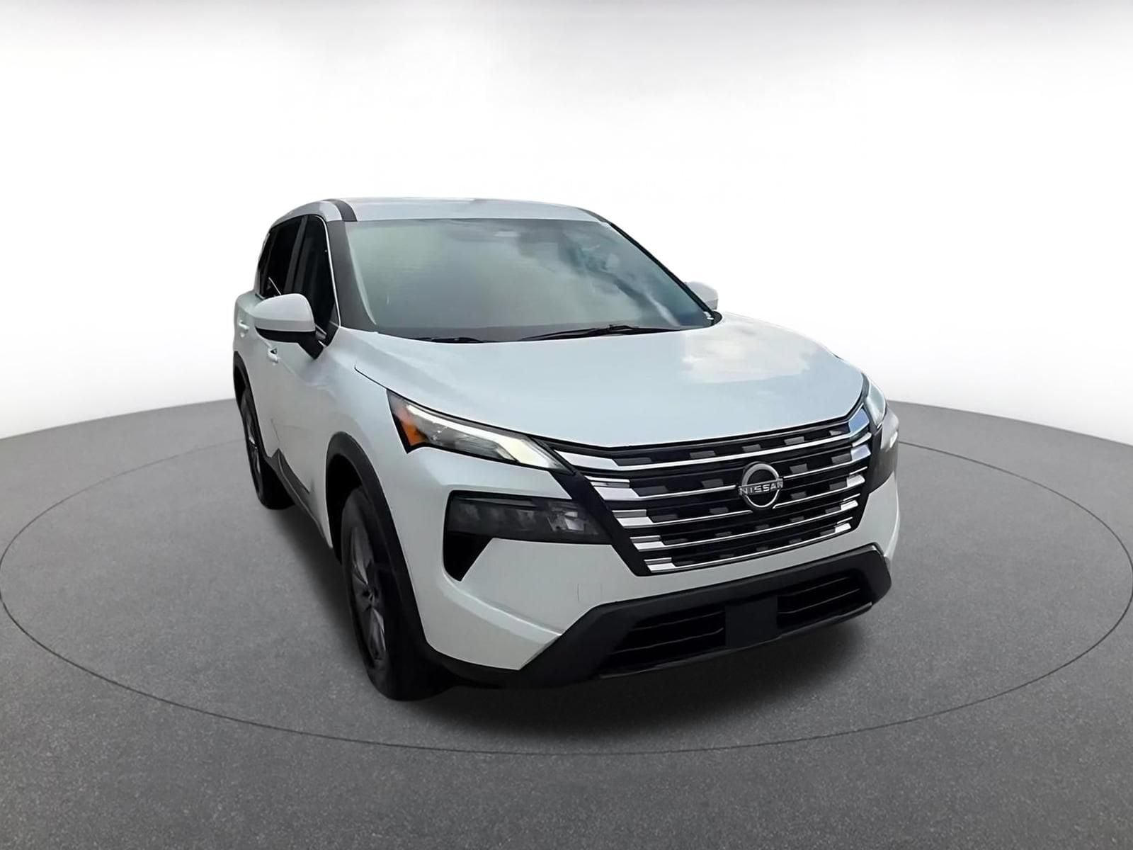Thumbnail: 2026 Nissan Rogue - 3