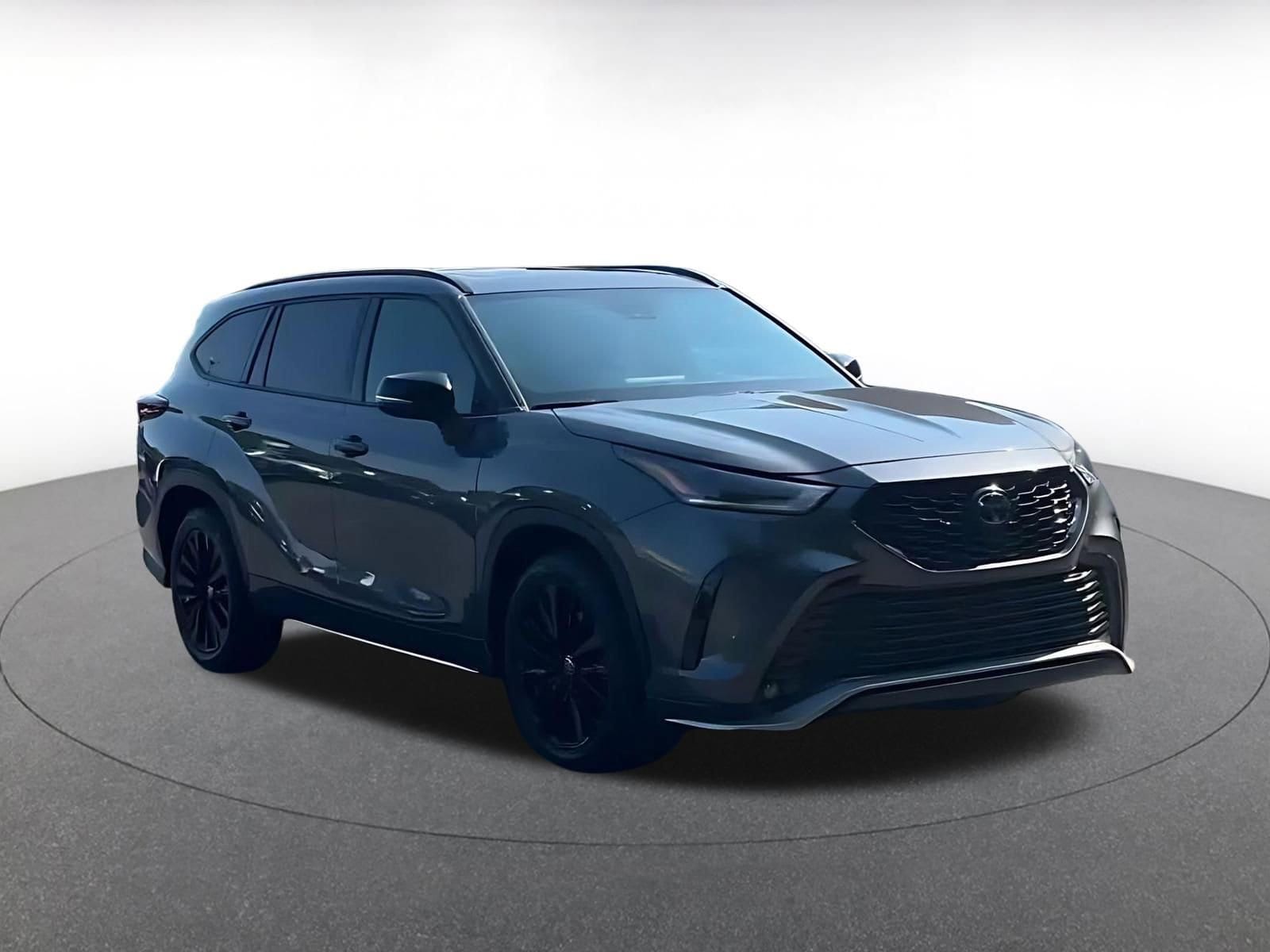 Thumbnail: 2024 Toyota Highlander - 4