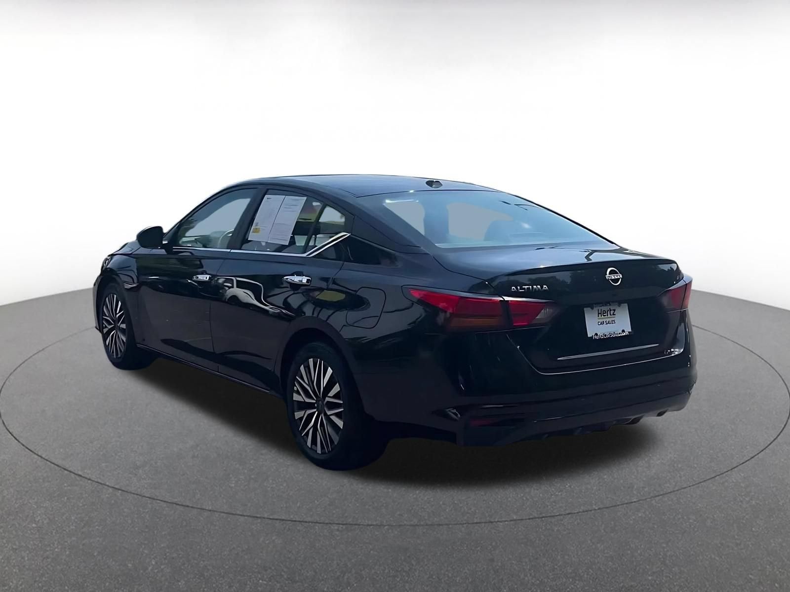 Thumbnail: 2025 Nissan Altima - 23