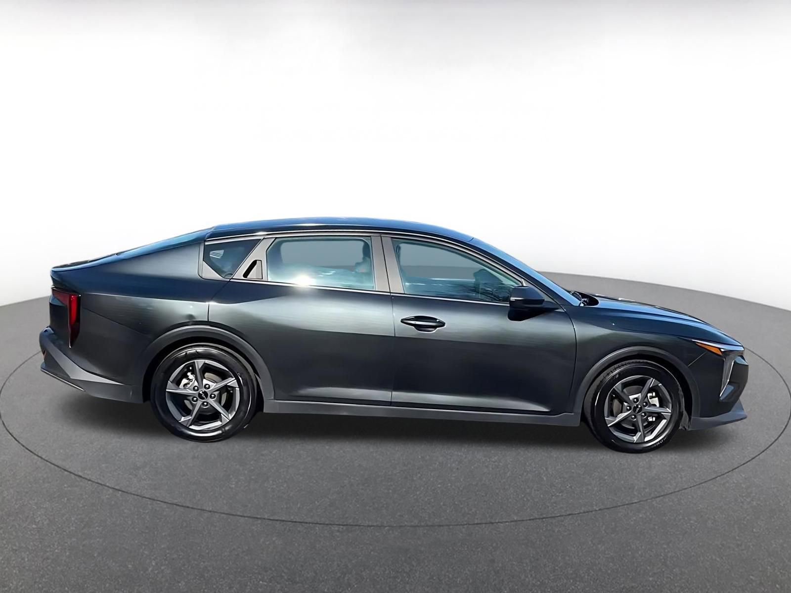 Thumbnail: 2025 Kia K4 - 16