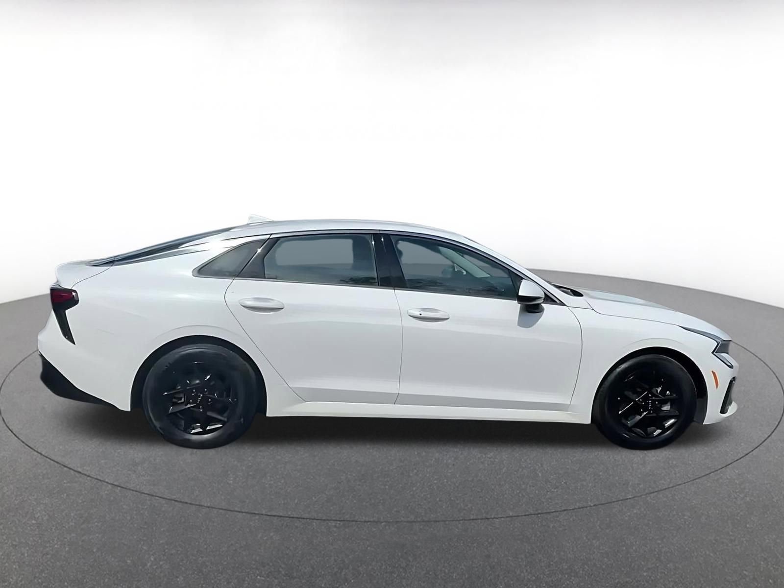 Thumbnail: 2025 Kia K5 - 11