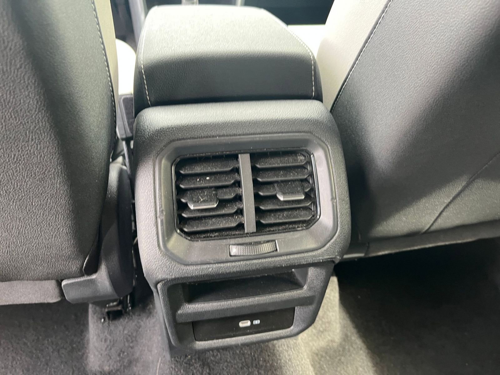 Thumbnail: 2025 Volkswagen Taos - 23