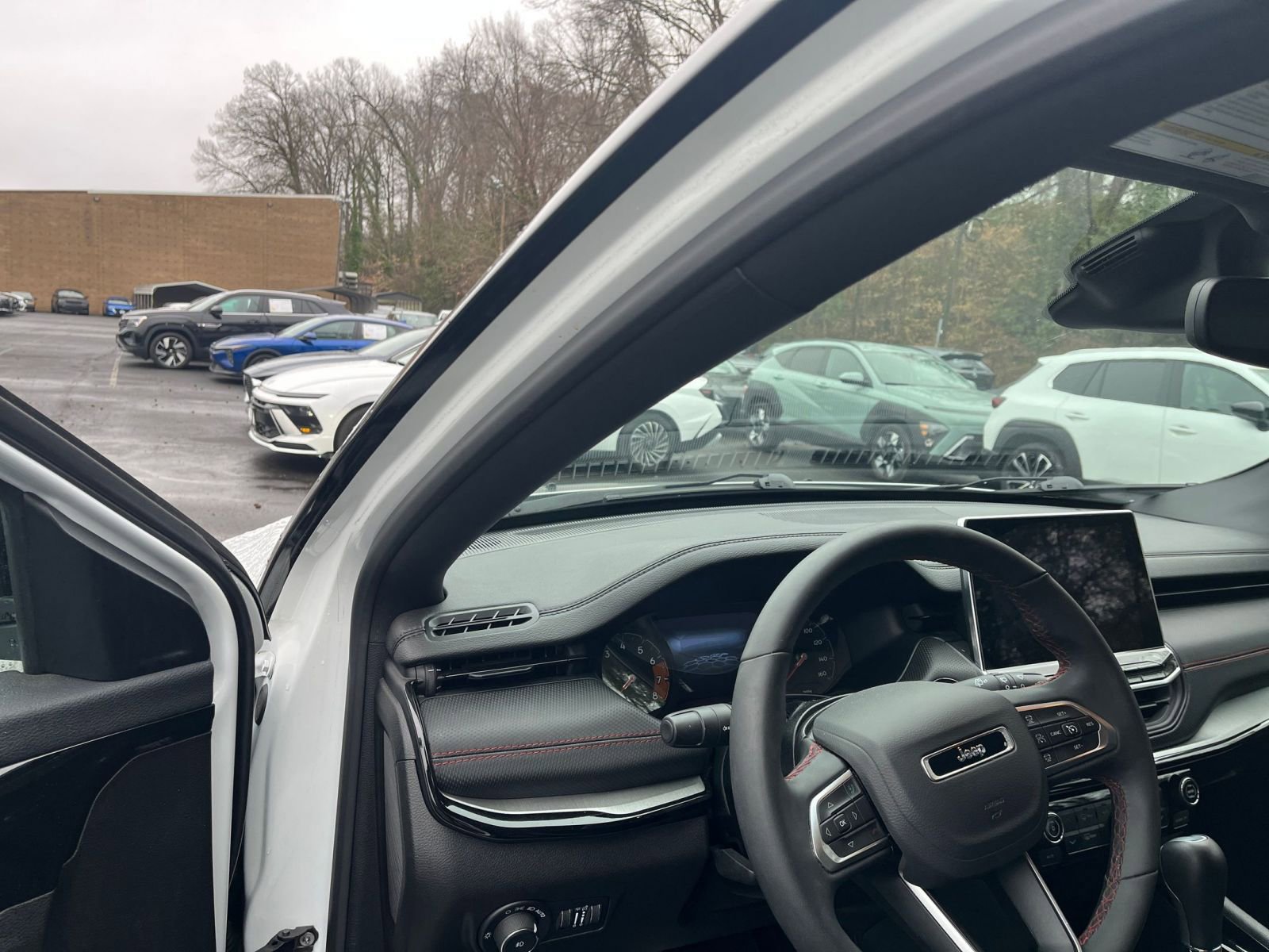 Thumbnail: 2025 Jeep Compass - 33