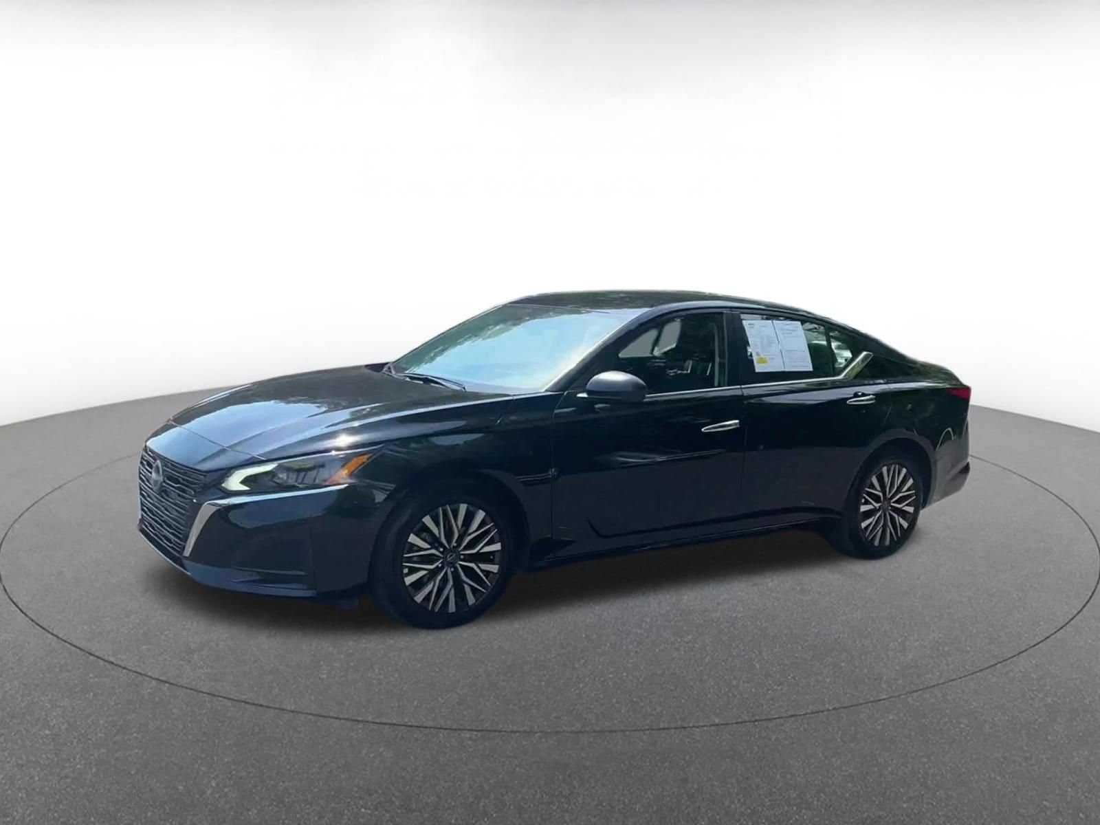 Thumbnail: 2025 Nissan Altima - 12