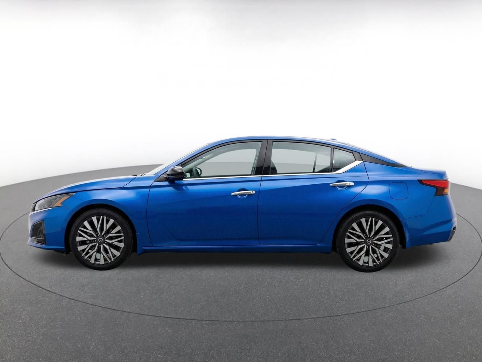 Thumbnail: 2025 Nissan Altima - 4