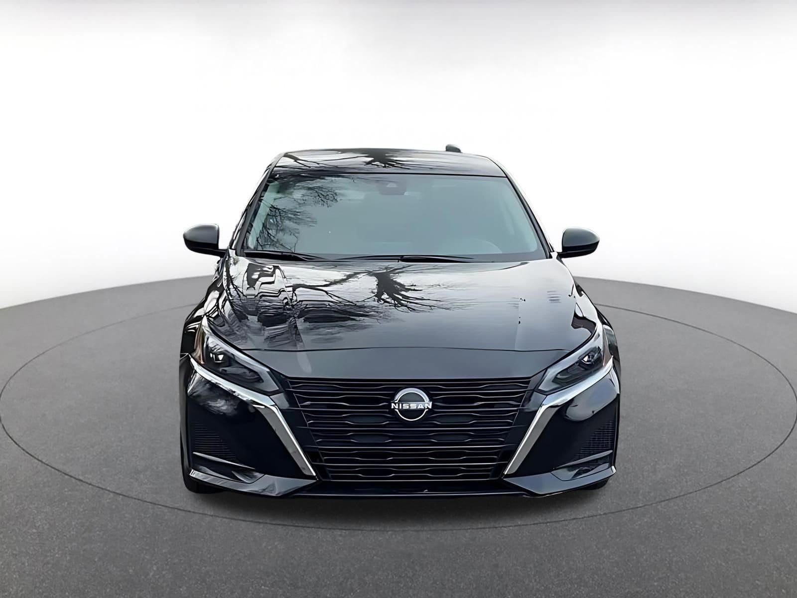 Thumbnail: 2025 Nissan Altima - 4