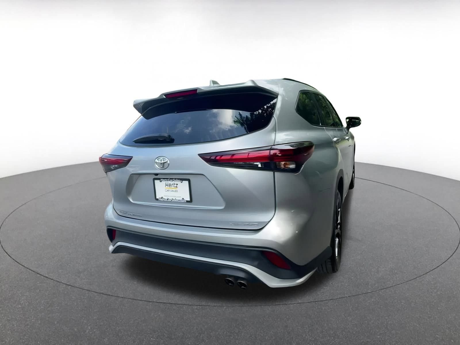 Thumbnail: 2024 Toyota Highlander - 14