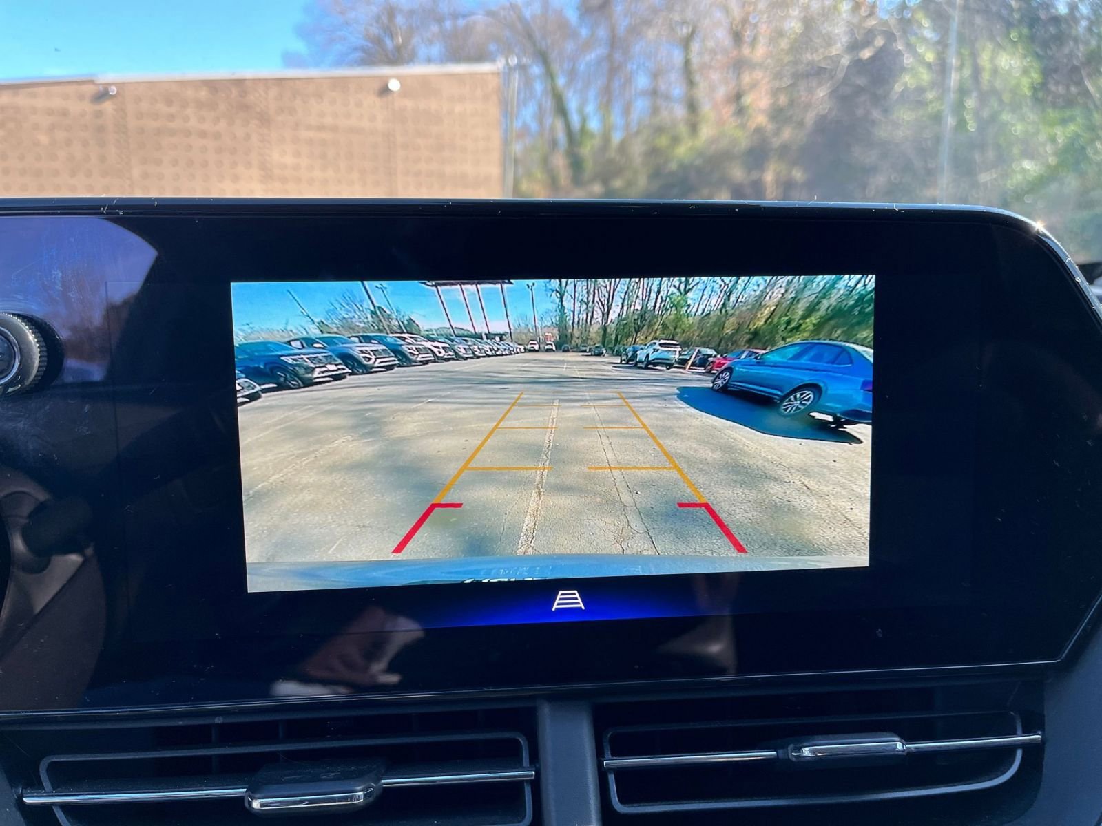 Thumbnail: 2025 Chevrolet Trax - 17