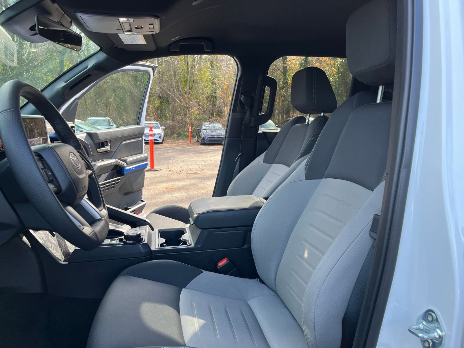 Thumbnail: 2025 Toyota Tacoma - 25