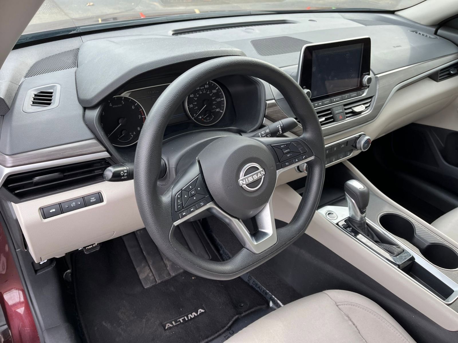 Thumbnail: 2025 Nissan Altima - 27