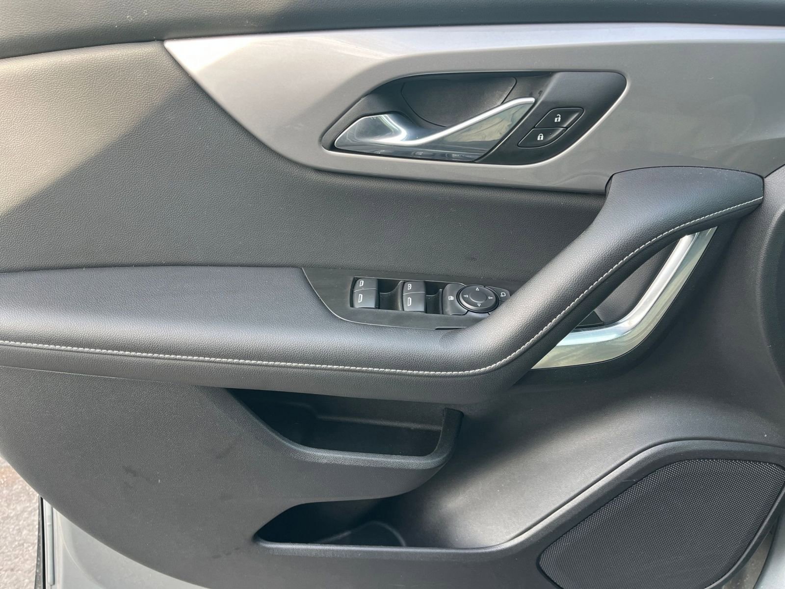 Thumbnail: 2025 Chevrolet Blazer - 18