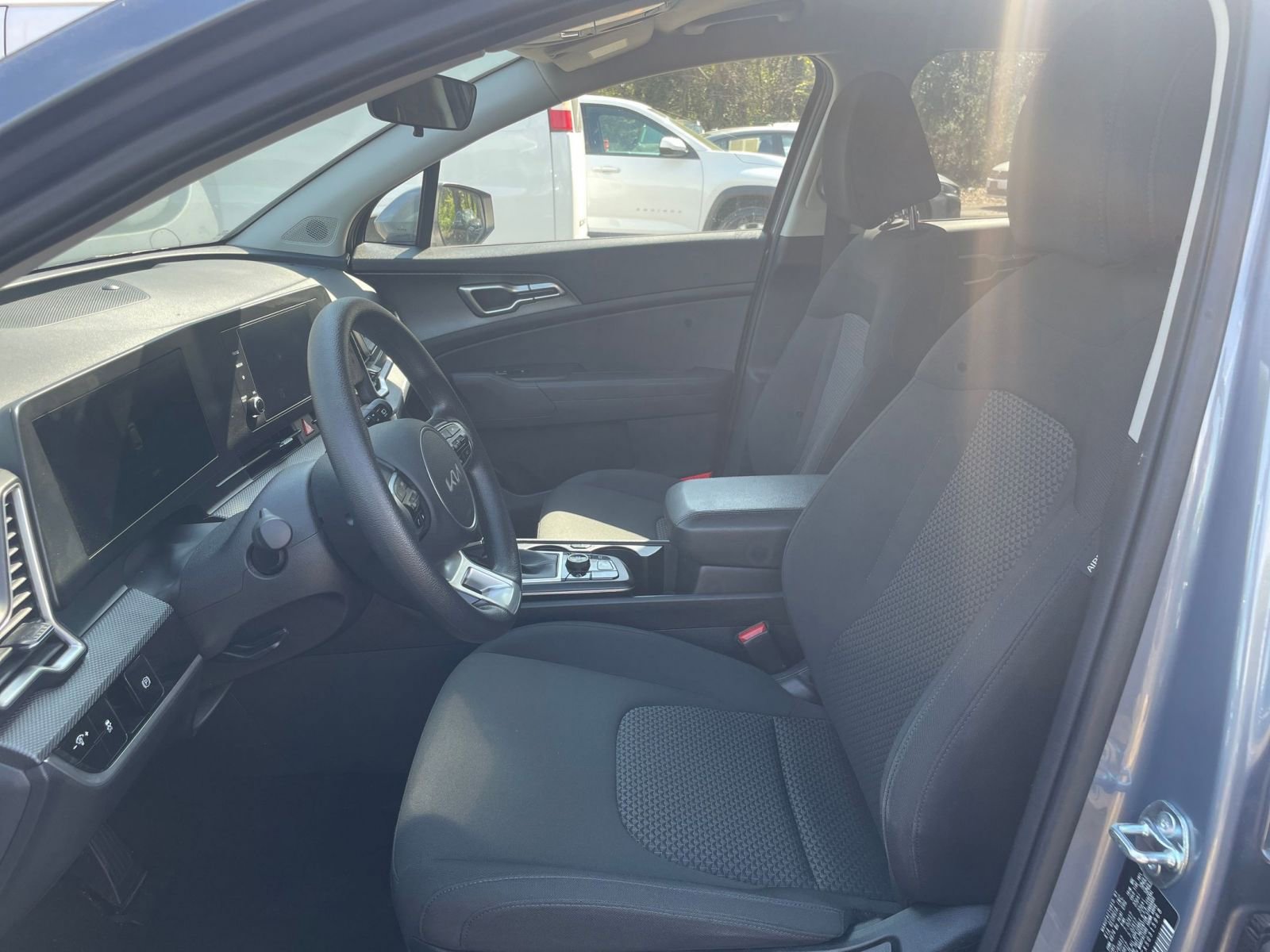 Thumbnail: 2025 Kia Sportage - 24