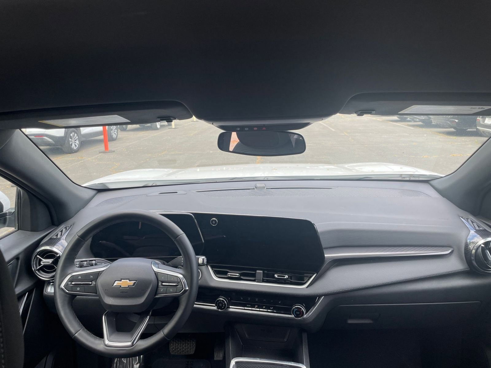 Thumbnail: 2025 Chevrolet Equinox - 32