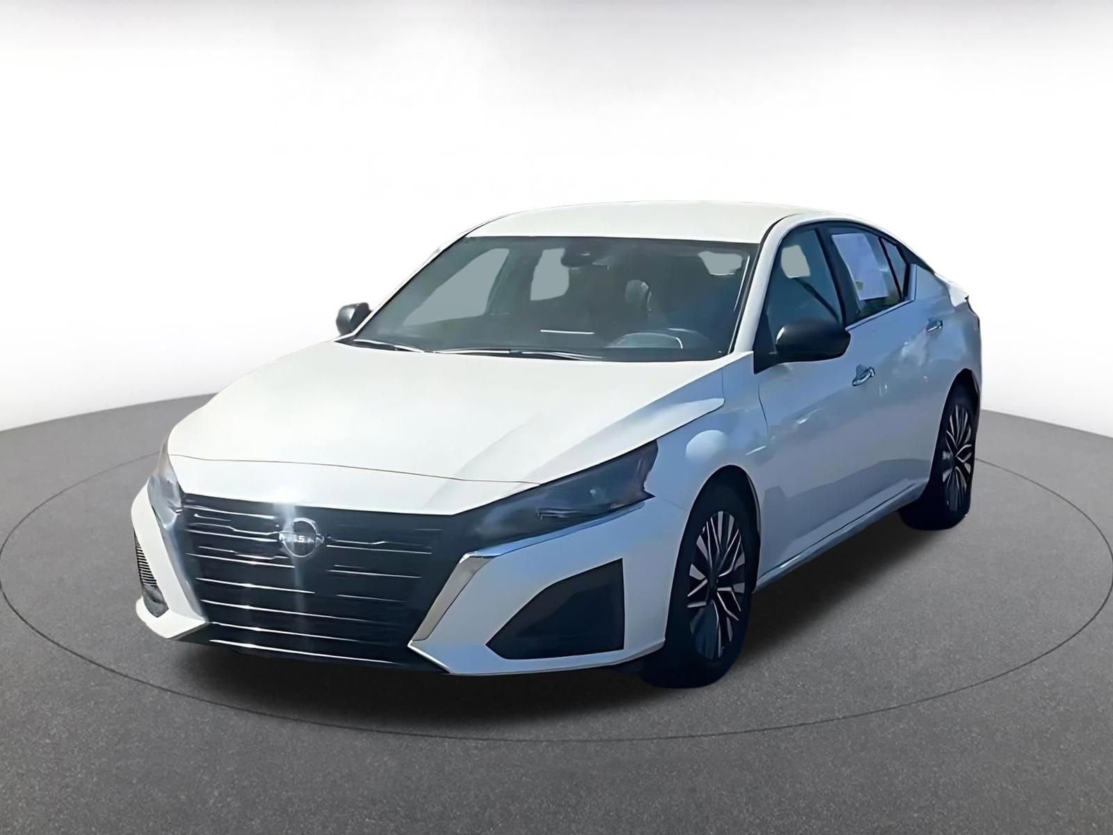 Thumbnail: 2025 Nissan Altima - 8