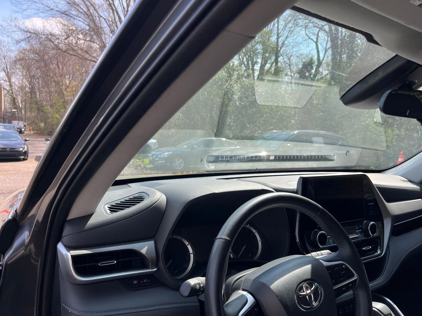 Thumbnail: 2025 Toyota Highlander - 35