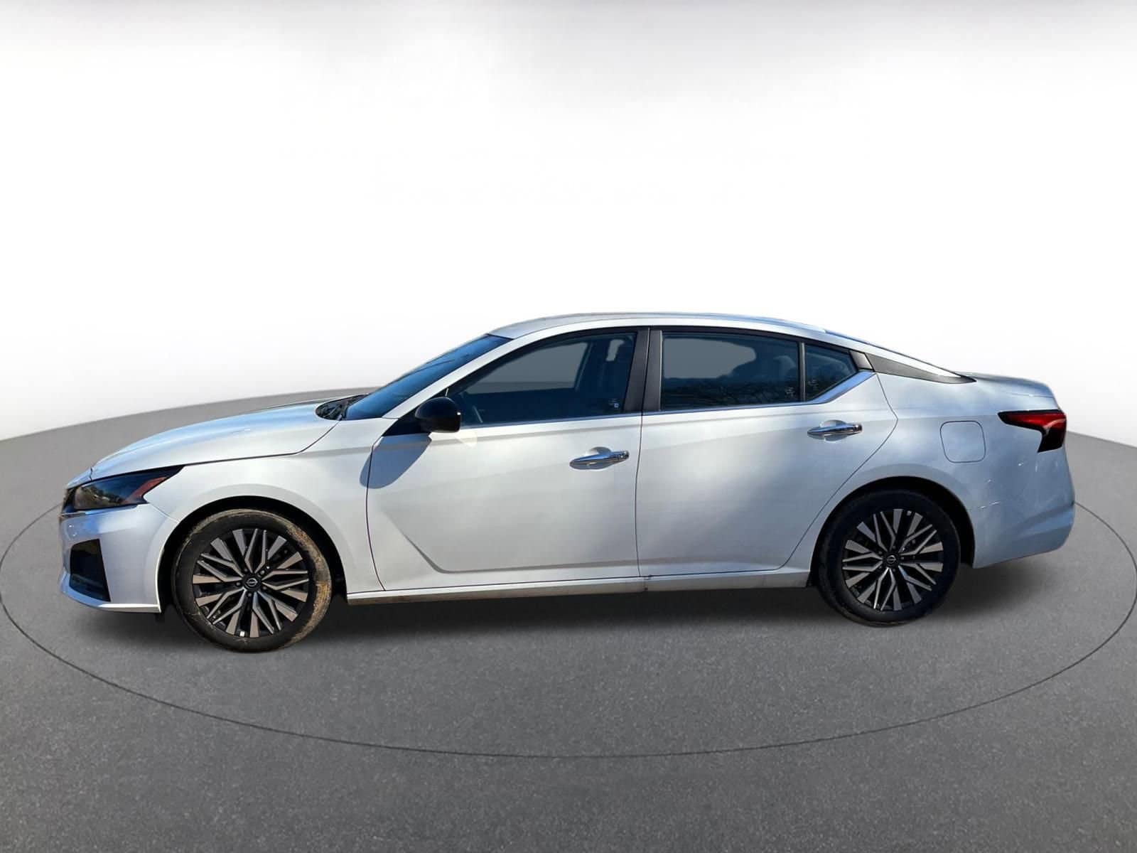 Thumbnail: 2025 Nissan Altima - 8