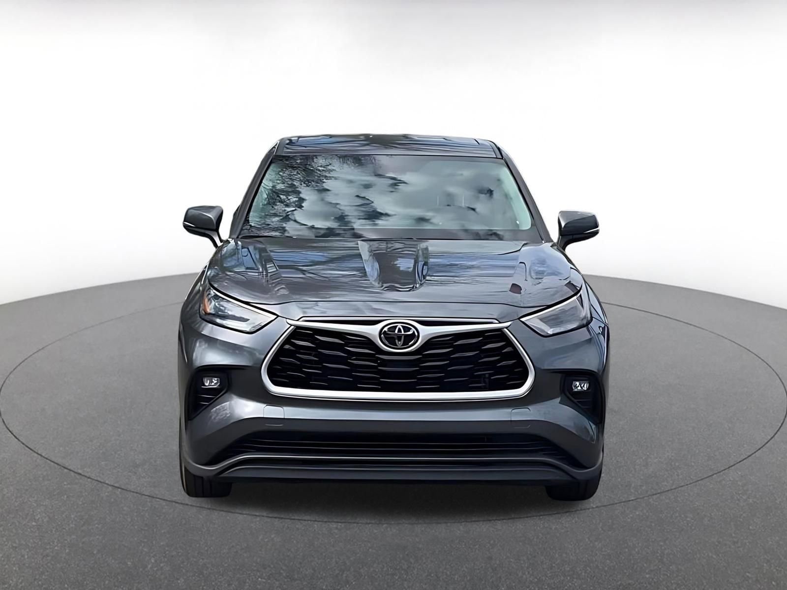 Thumbnail: 2025 Toyota Highlander - 4