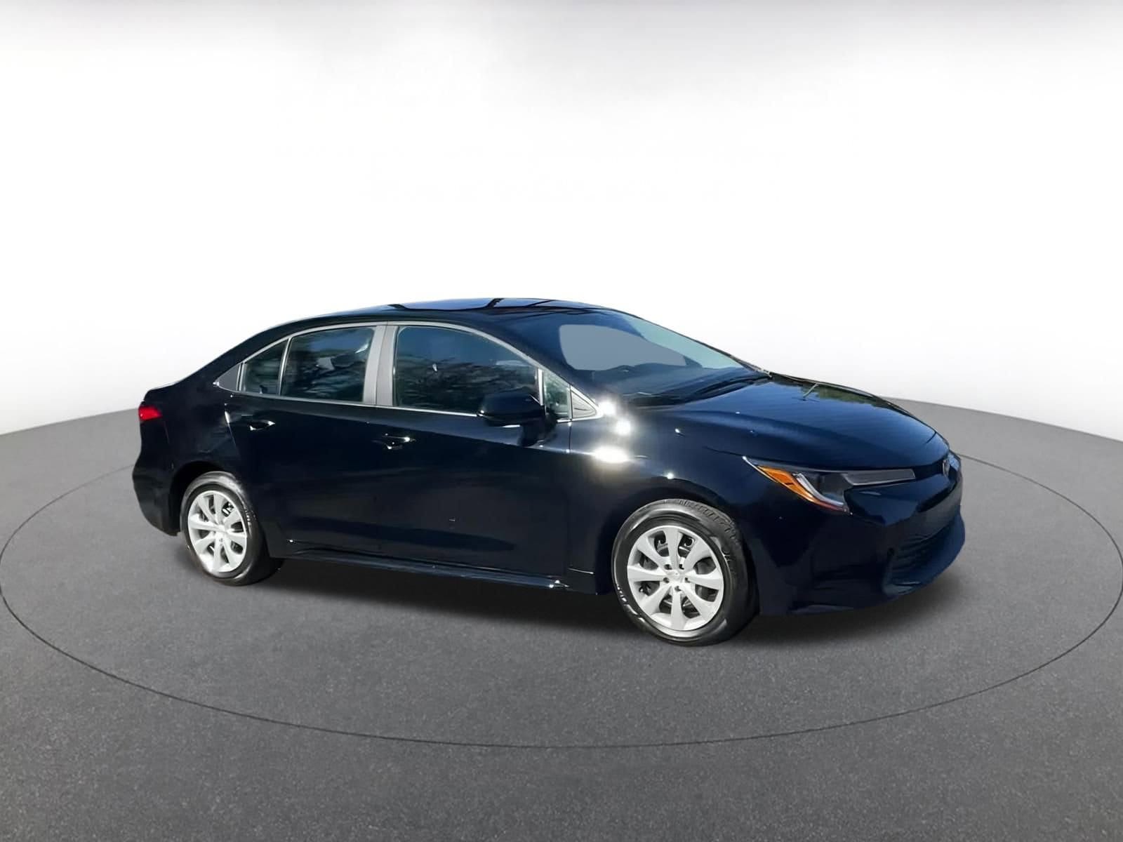 Thumbnail: 2025 Toyota Corolla - 2