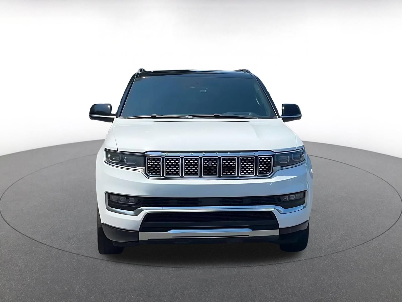 Thumbnail: 2023 Jeep Grand Wagoneer - 4