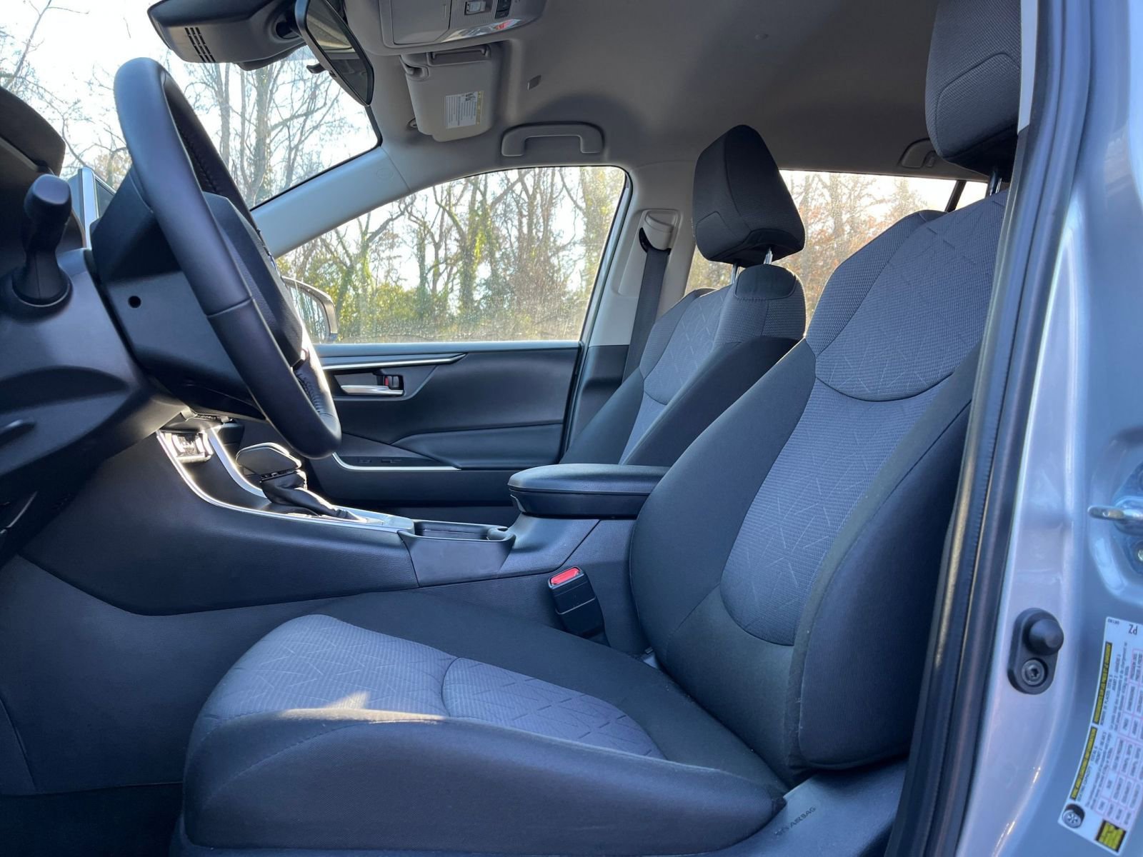 Thumbnail: 2025 Toyota RAV4 - 27