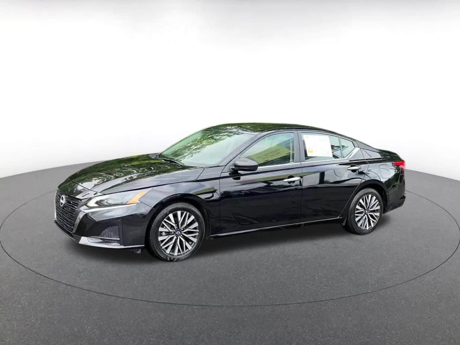 Thumbnail: 2025 Nissan Altima - 6