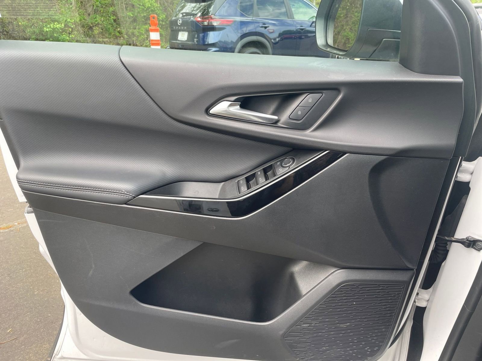 Thumbnail: 2025 Chevrolet Equinox - 18