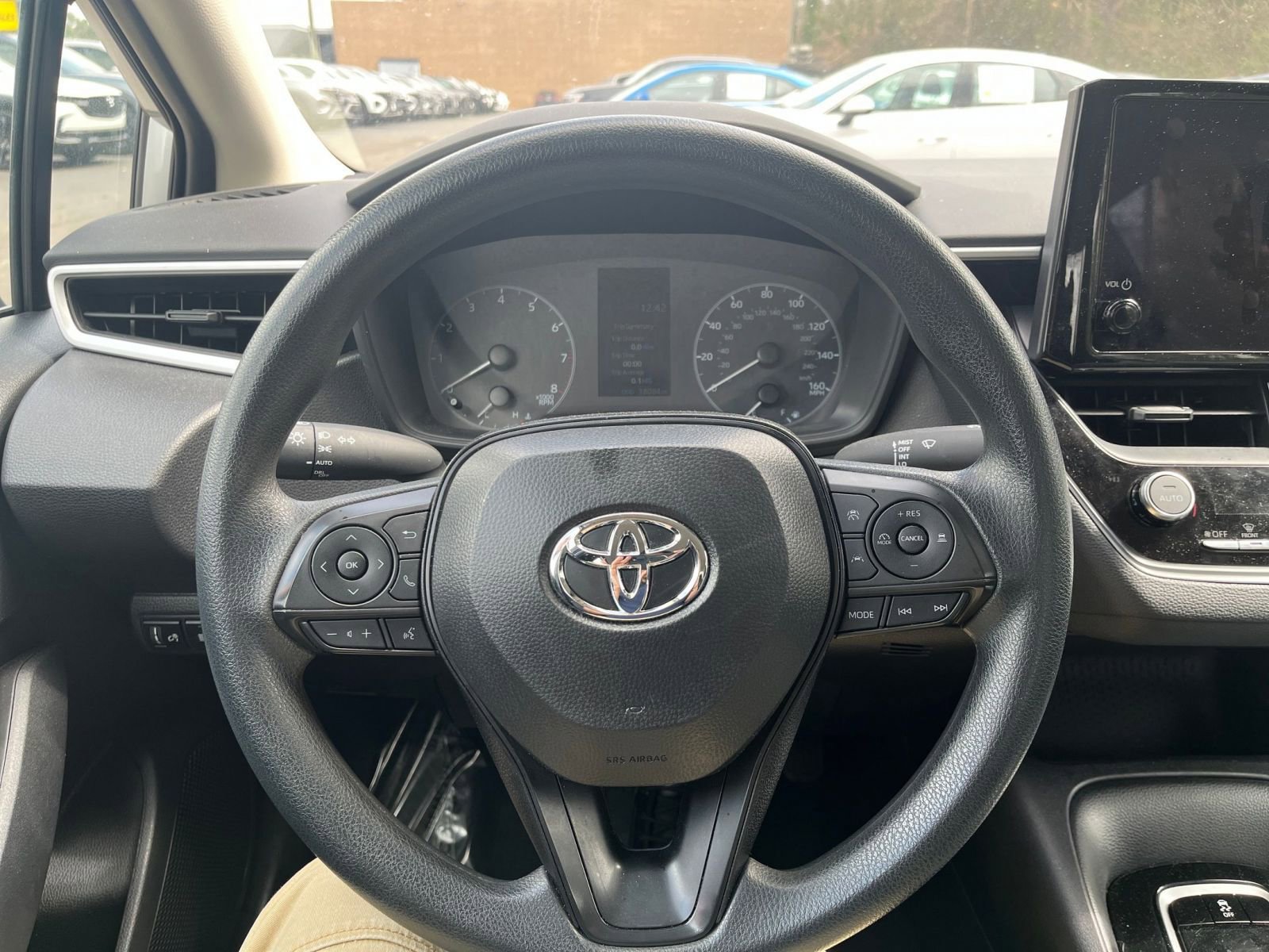 Thumbnail: 2025 Toyota Corolla - 25