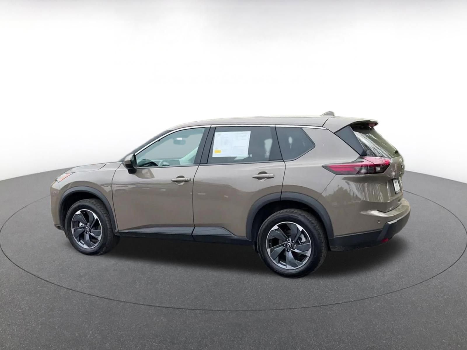 Thumbnail: 2025 Nissan Rogue - 10