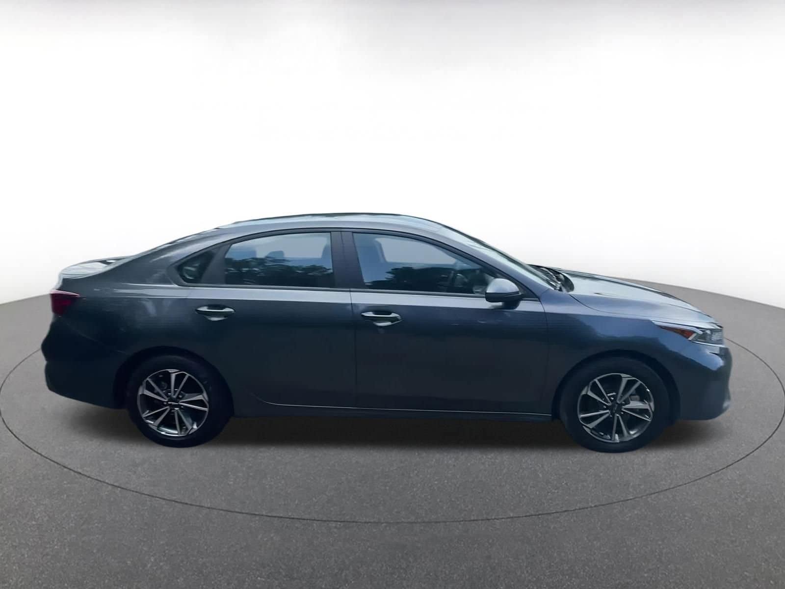 Thumbnail: 2024 Kia Forte - 16