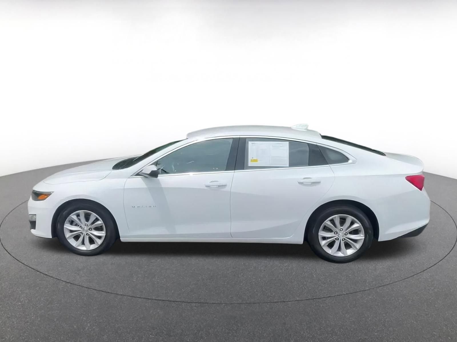Thumbnail: 2024 Chevrolet Malibu - 8