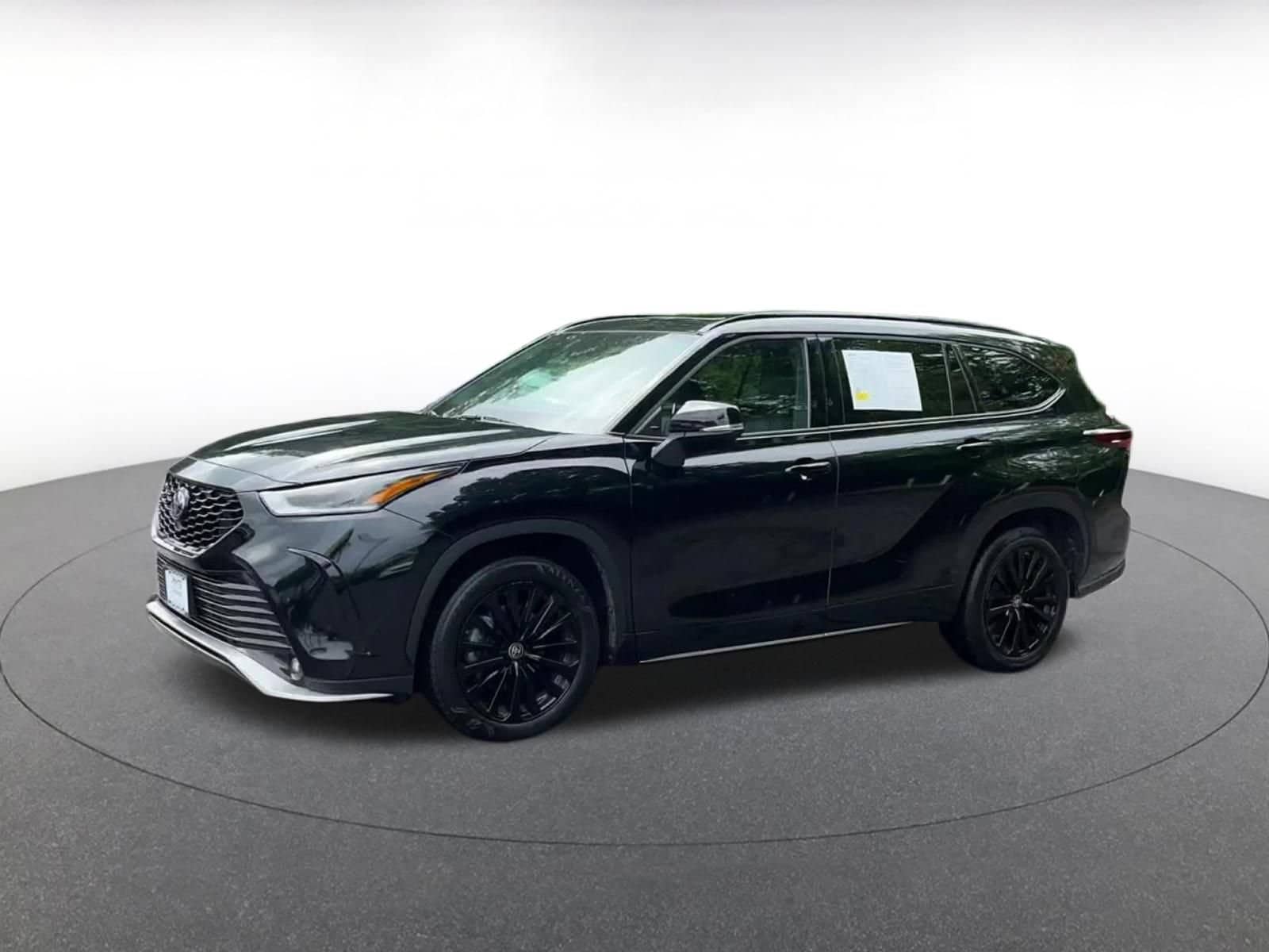 Thumbnail: 2025 Toyota Highlander - 8