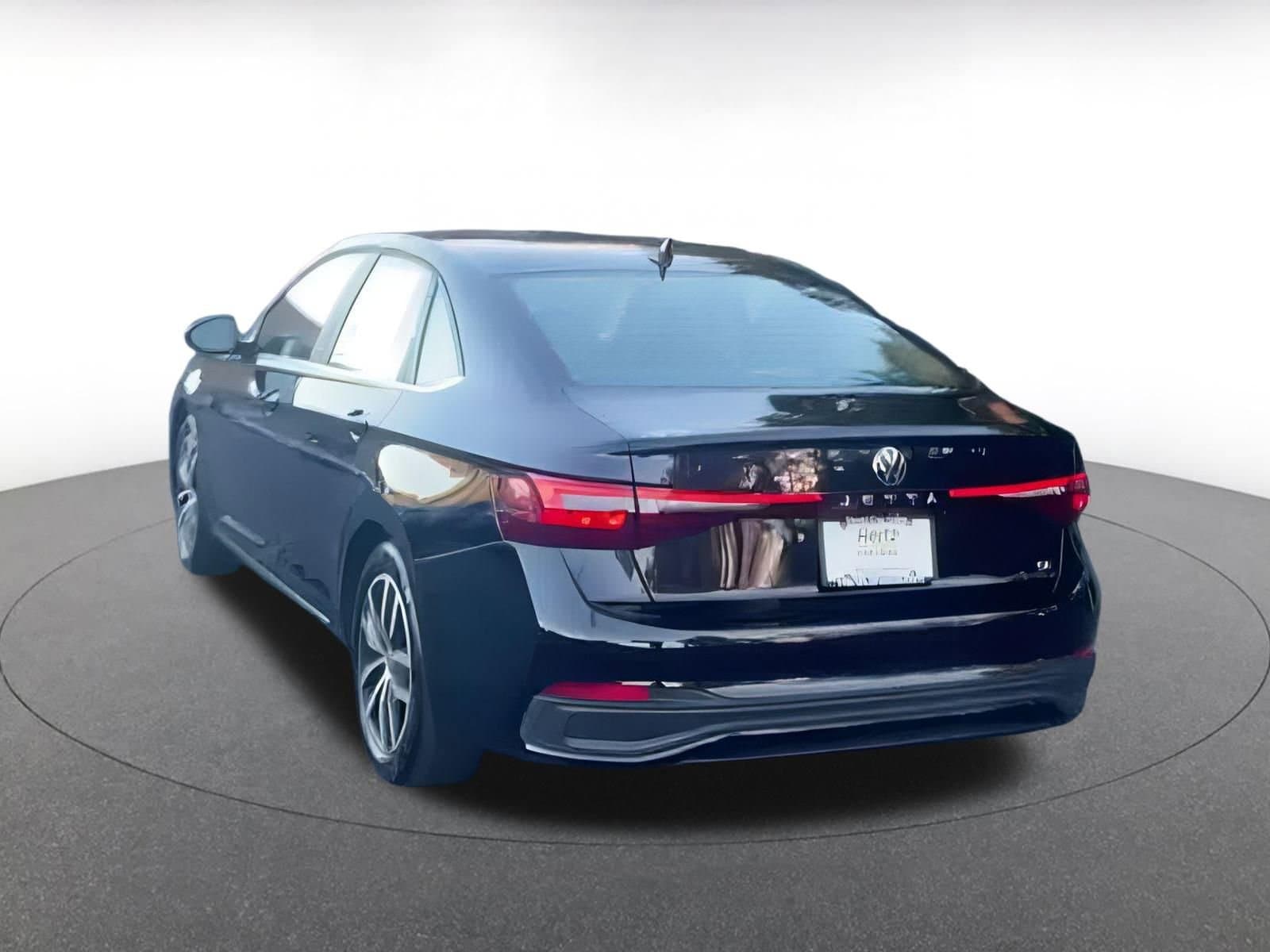 Thumbnail: 2025 Volkswagen Jetta - 9