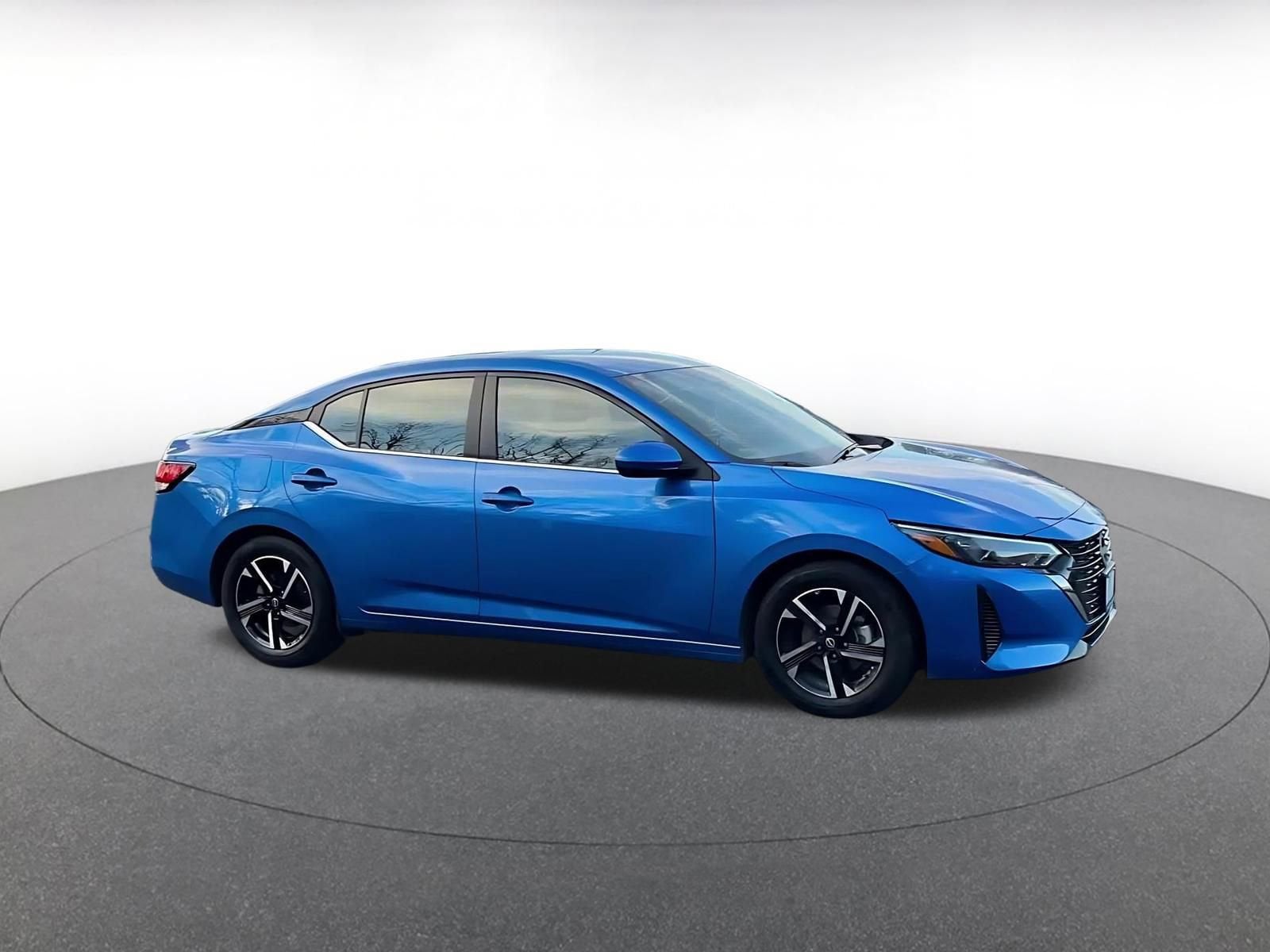 Thumbnail: 2025 Nissan Sentra - 2