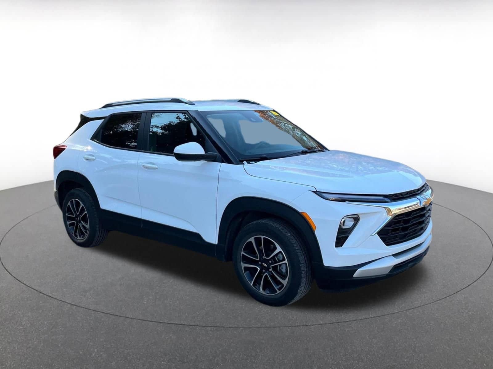Thumbnail: 2025 Chevrolet TrailBlazer - 2
