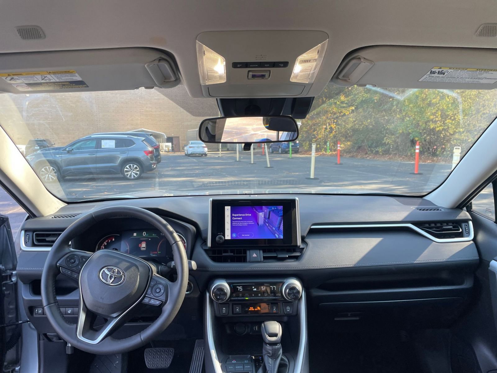 Thumbnail: 2025 Toyota RAV4 - 29