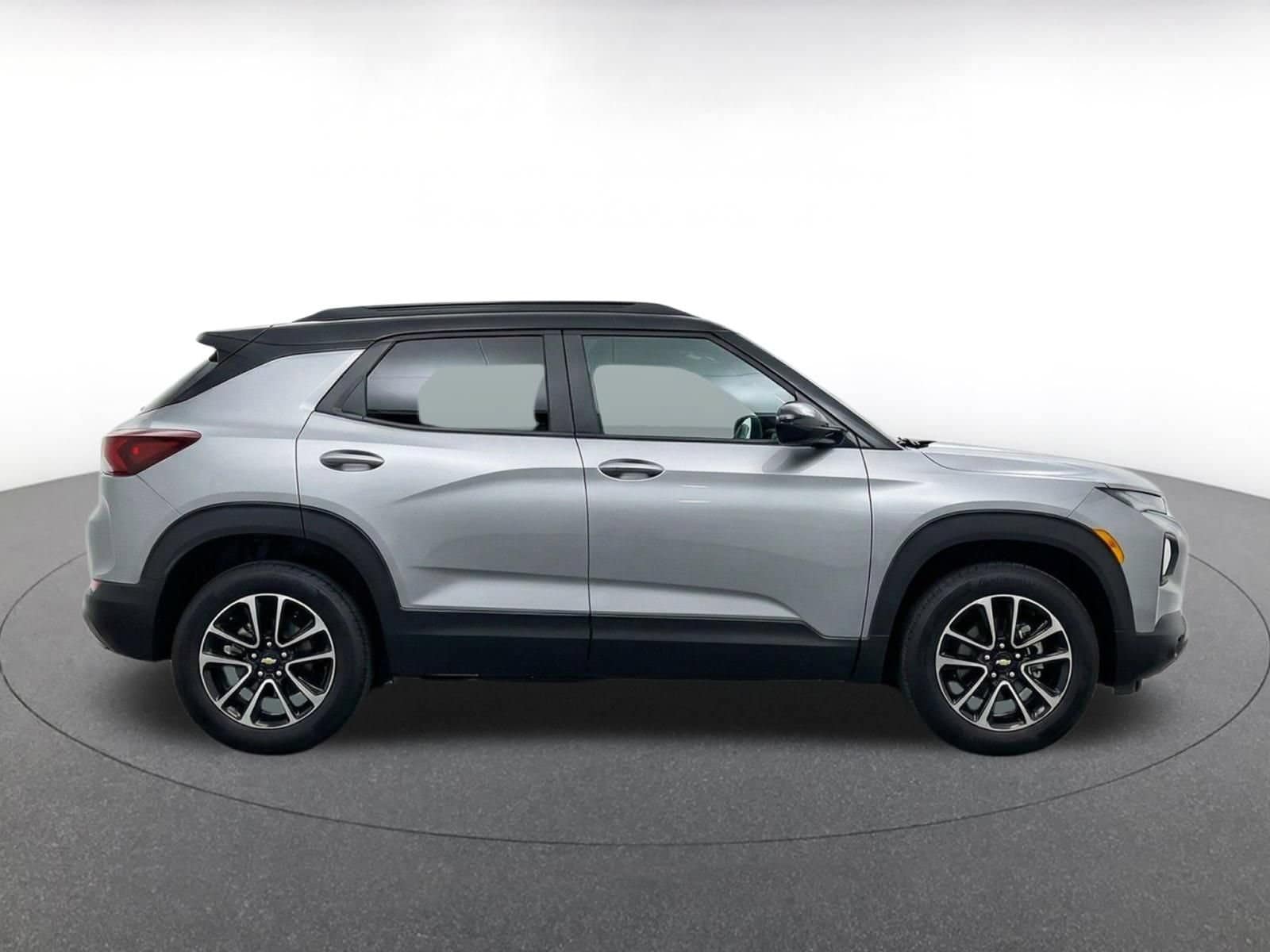 Thumbnail: 2025 Chevrolet TrailBlazer - 10