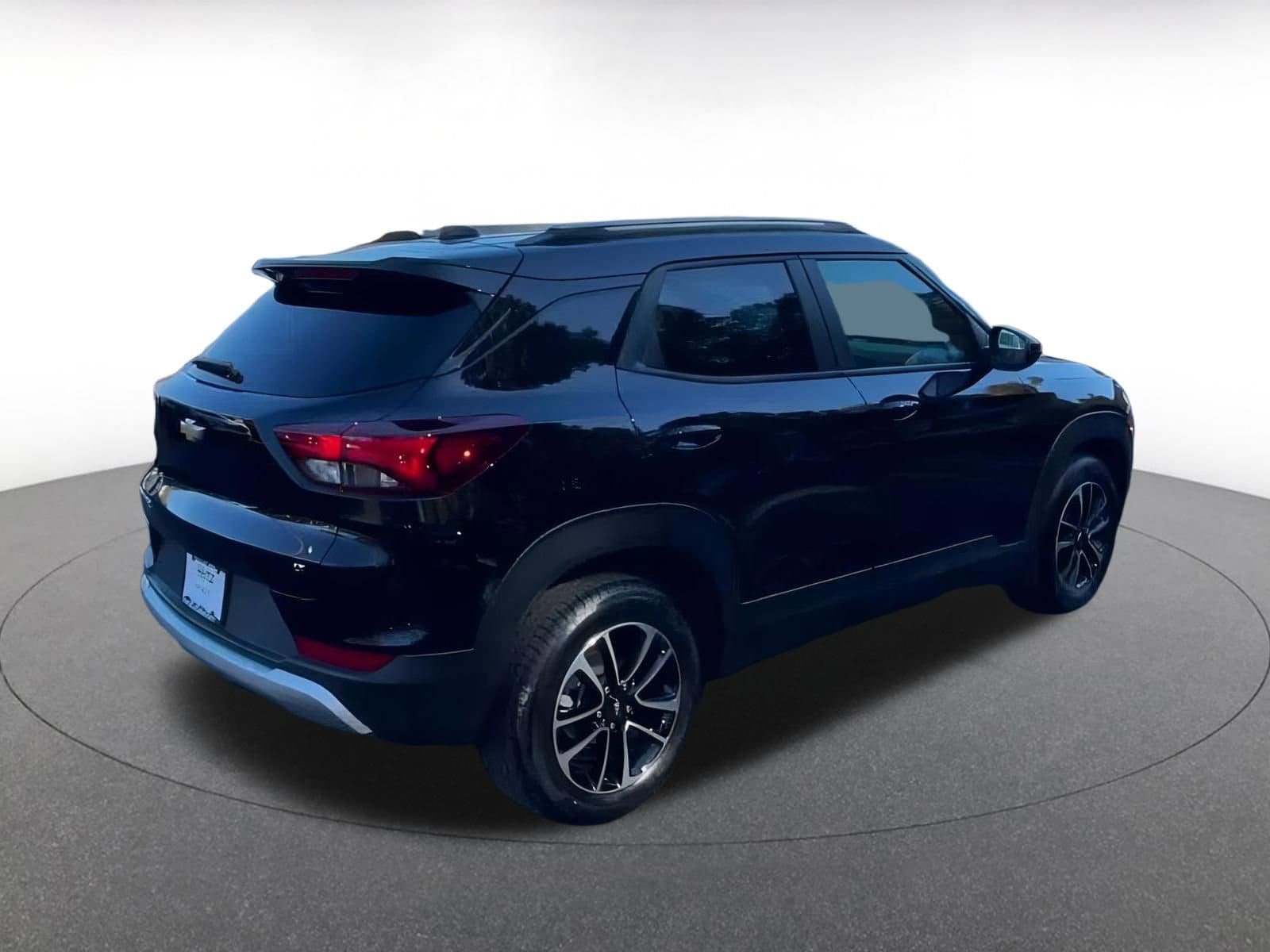 Thumbnail: 2025 Chevrolet TrailBlazer - 15