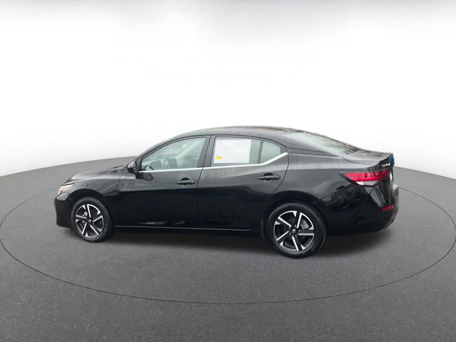 Thumbnail: 2025 Nissan Sentra - 10