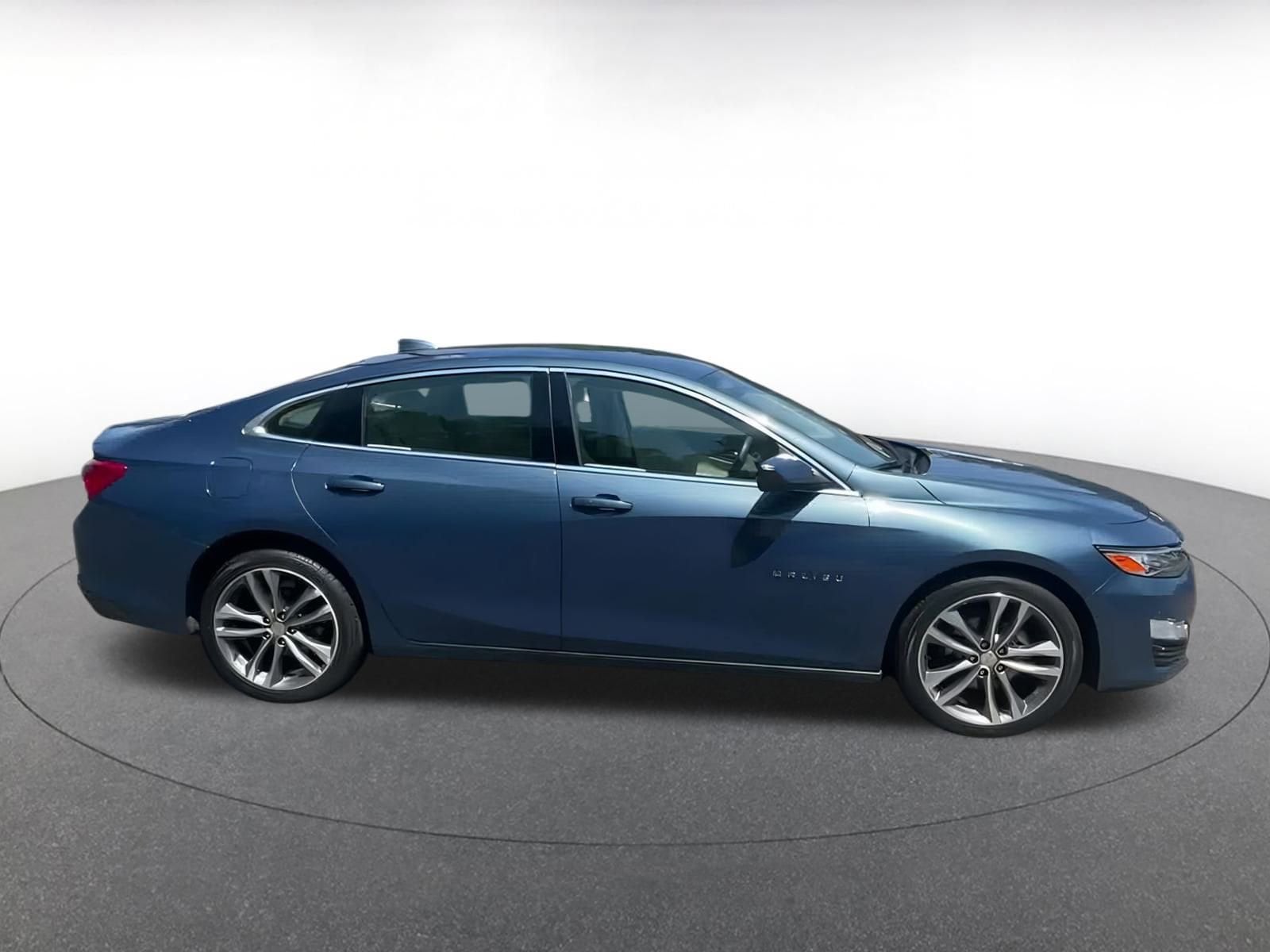 Thumbnail: 2024 Chevrolet Malibu - 16