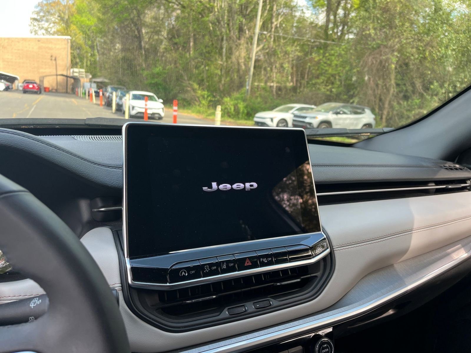 Thumbnail: 2025 Jeep Compass - 17