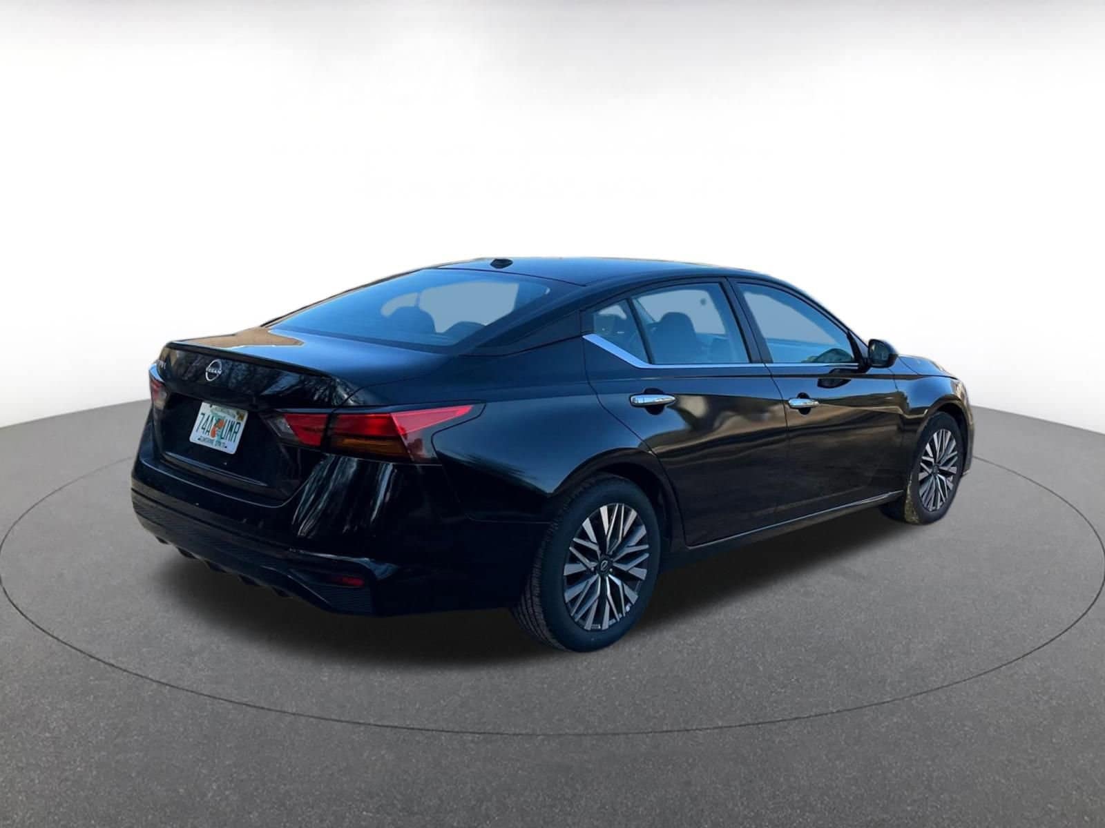 Thumbnail: 2025 Nissan Altima - 12