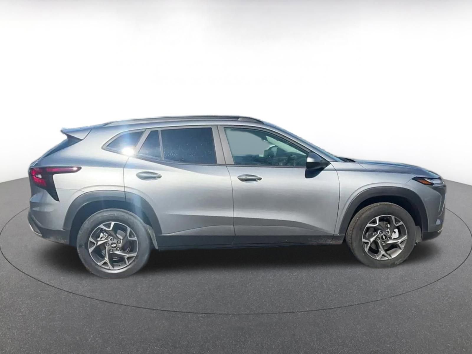 Thumbnail: 2025 Chevrolet Trax - 16