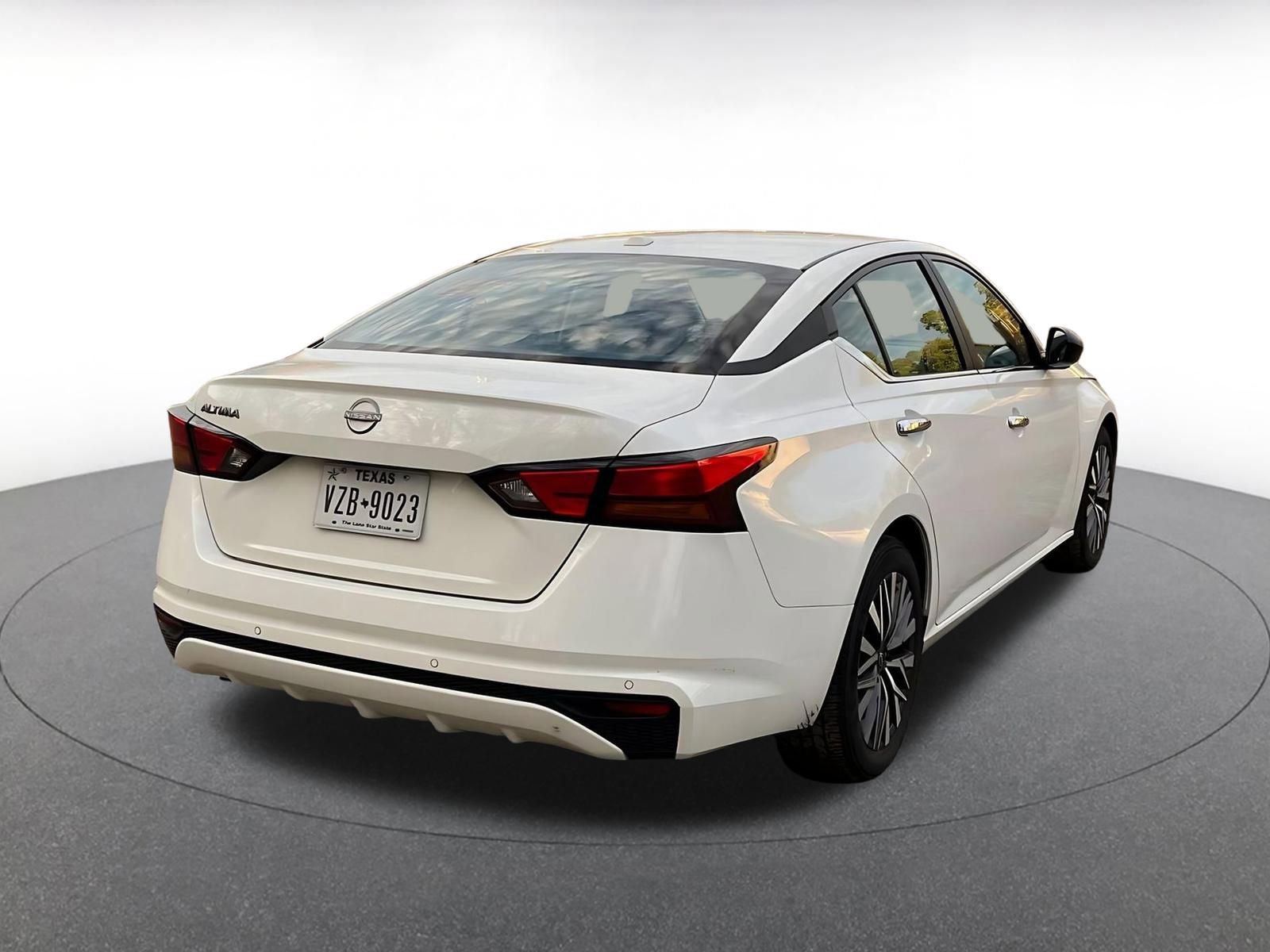 Thumbnail: 2025 Nissan Altima - 14