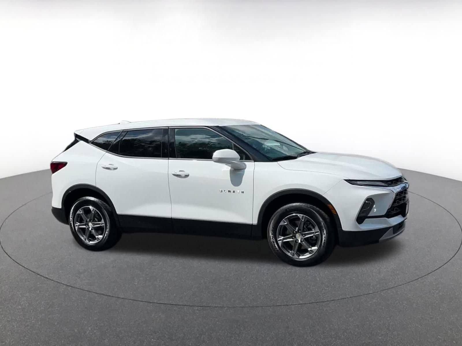 Thumbnail: 2025 Chevrolet Blazer - 2