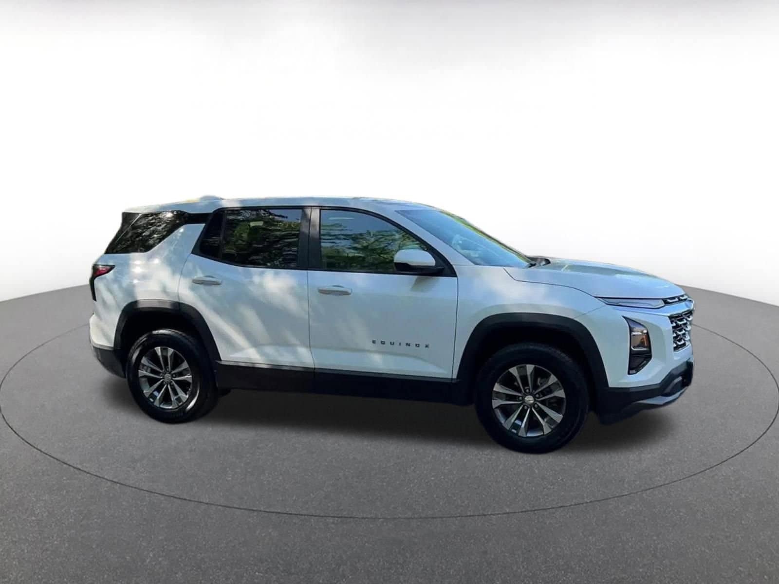 Thumbnail: 2025 Chevrolet Equinox - 2