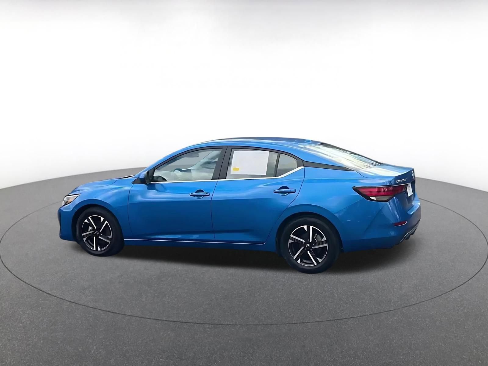 Thumbnail: 2025 Nissan Sentra - 10