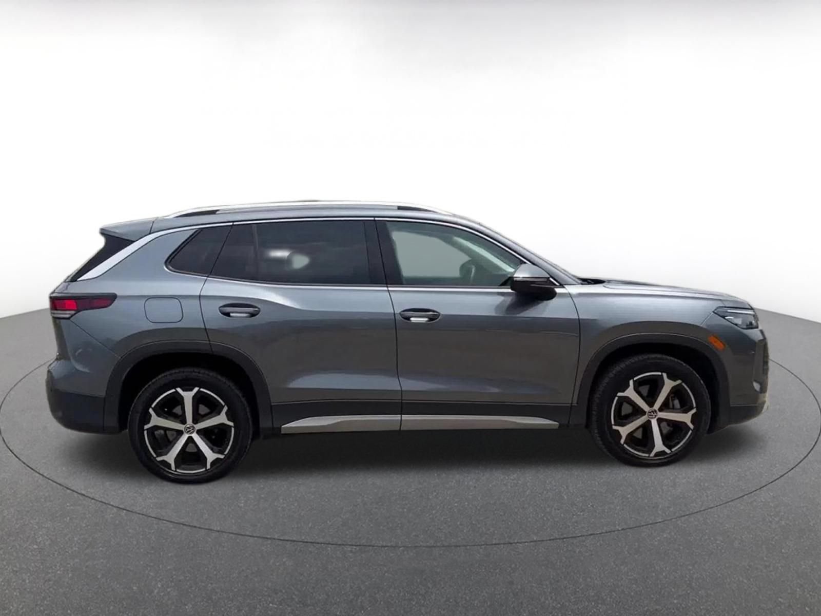 Thumbnail: 2026 Volkswagen Tiguan - 16