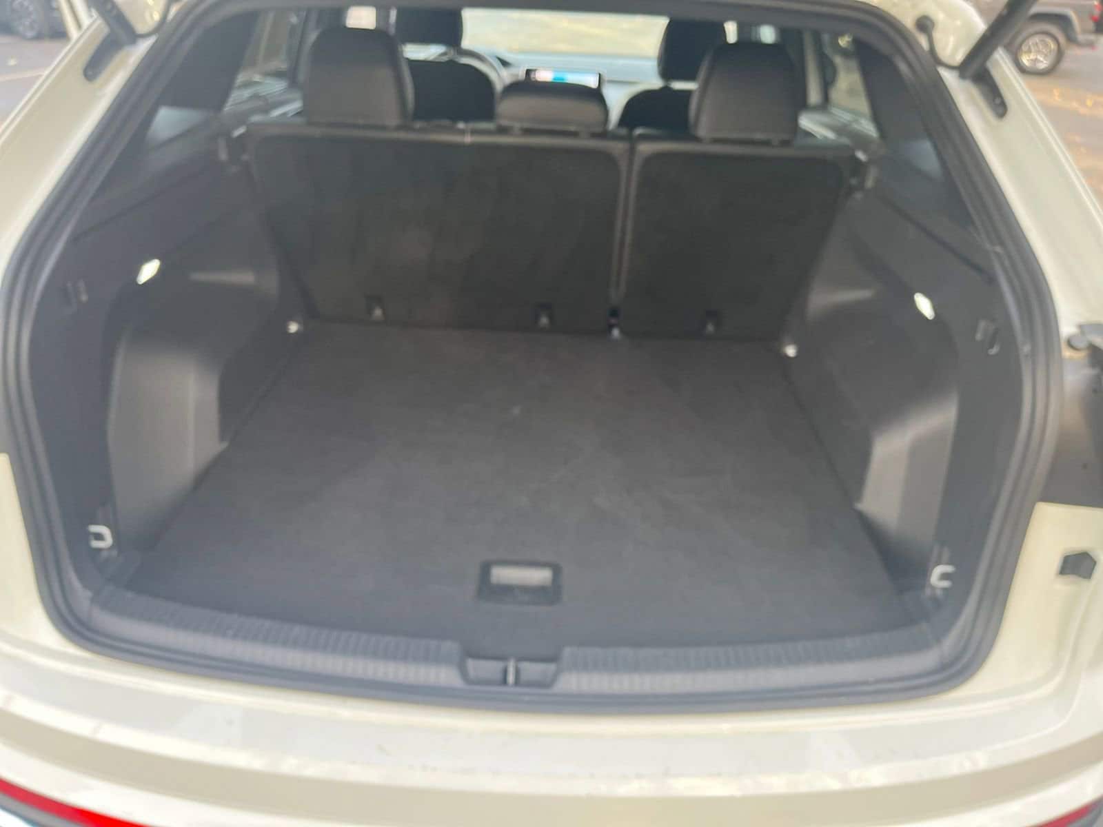 Thumbnail: 2025 Volkswagen Atlas - 27