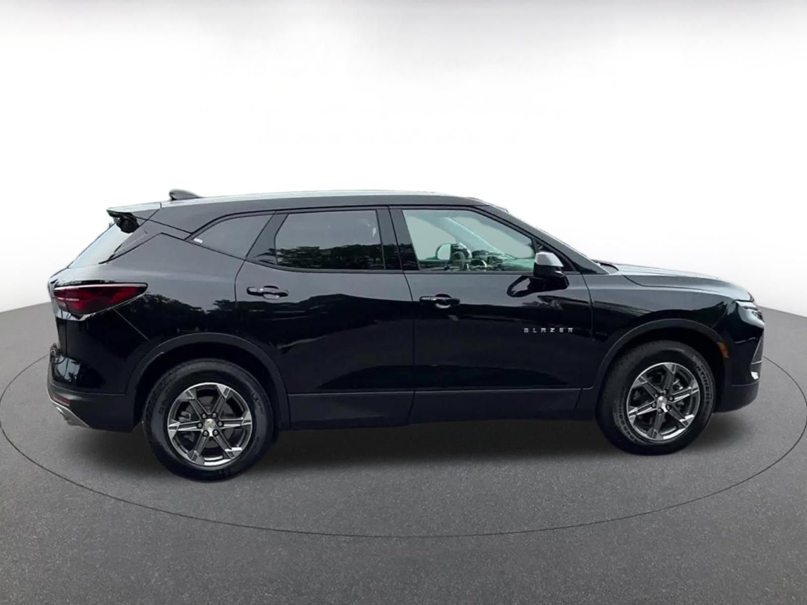 Thumbnail: 2026 Chevrolet Blazer - 15