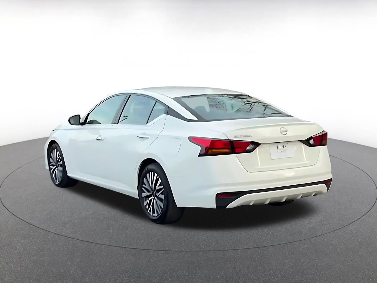 Thumbnail: 2025 Nissan Altima - 11